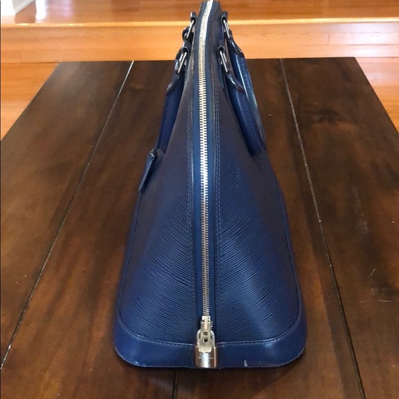 Louis VUITTON | Alma GM Epi Leather Satchel, Navy - Picture 4 of 4